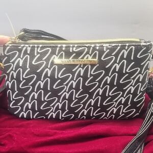 Steve Madden Monogram Black and White Charging Wristlet NWT‎
